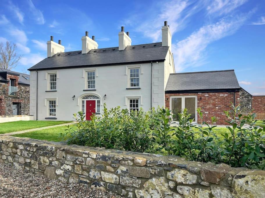 The Farmhouse At Corrstown Village 波特拉什 外观 照片