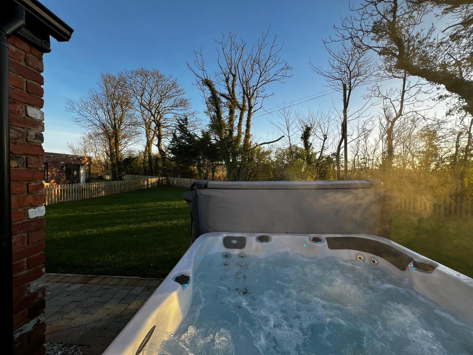 The Farmhouse At Corrstown Village 波特拉什 外观 照片